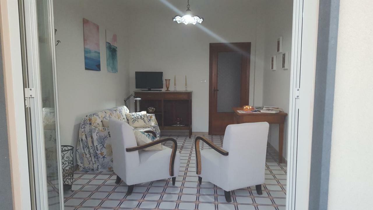 Casa del Levante Riposto Exterior foto
