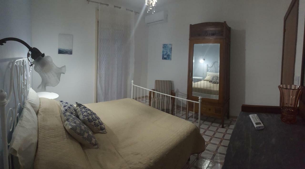 Casa del Levante Riposto Exterior foto