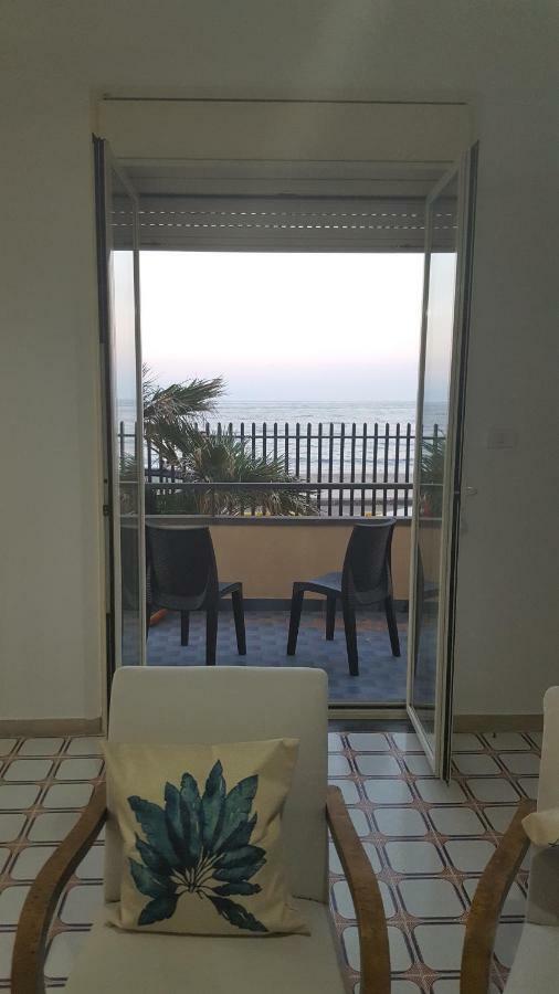 Casa del Levante Riposto Exterior foto